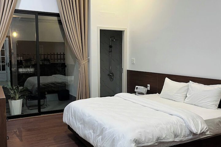 Room 18 of 43