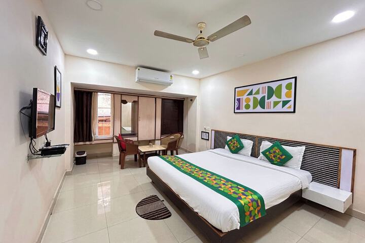 Room 5 of 19