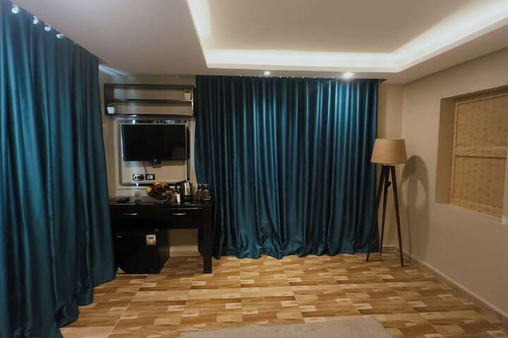 Room 43 of 84