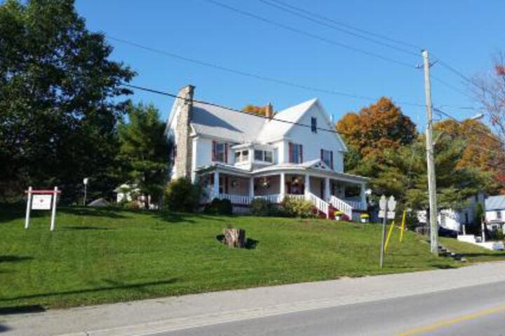 Bancroft Bed & Breakfast