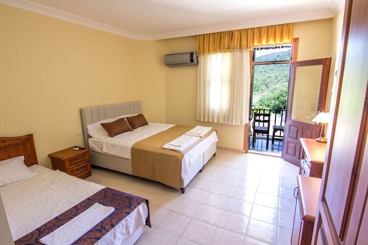 Room 14 of 60
