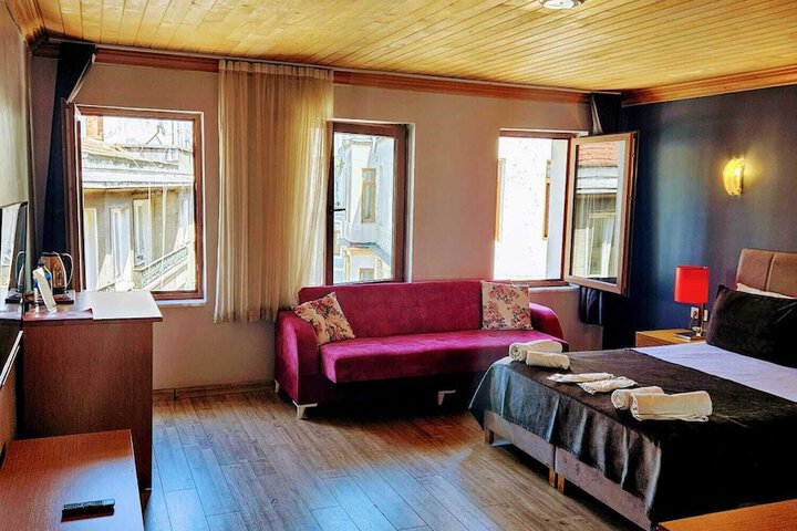 Room 147 of 204