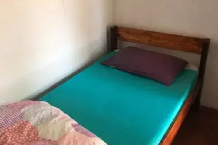 Room 5 of 11
