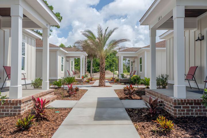 Hotel Exterior 57 of 64