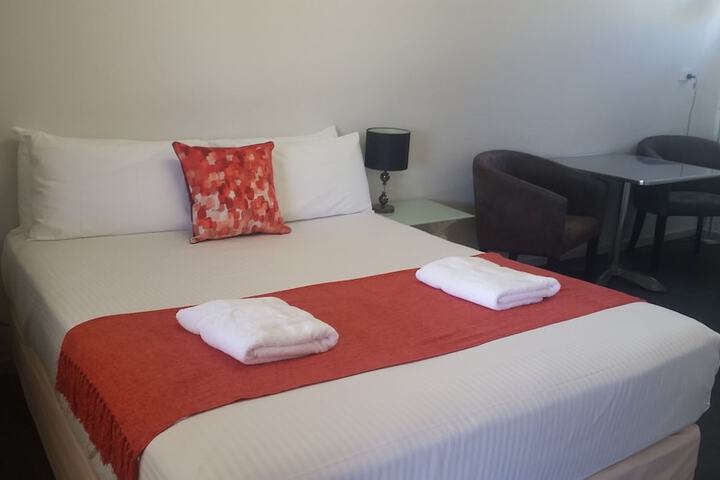 Room 9 of 34