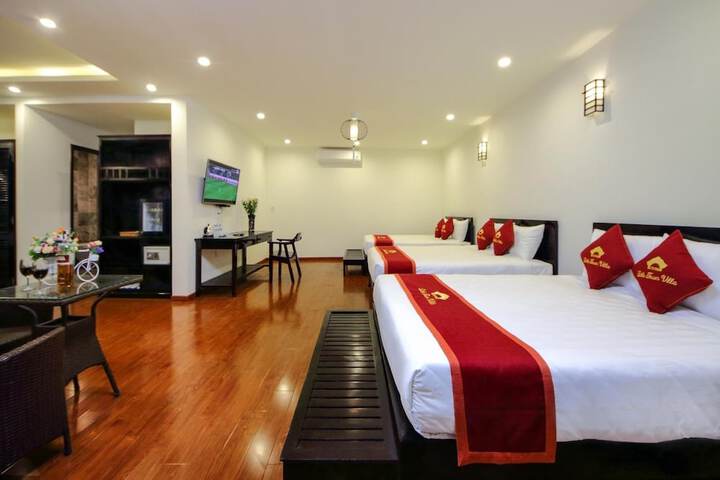 Room 18 of 32