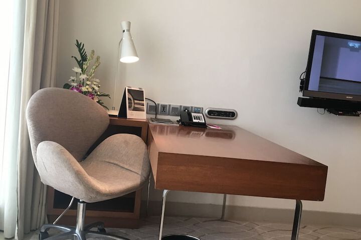 Room 9 of 31