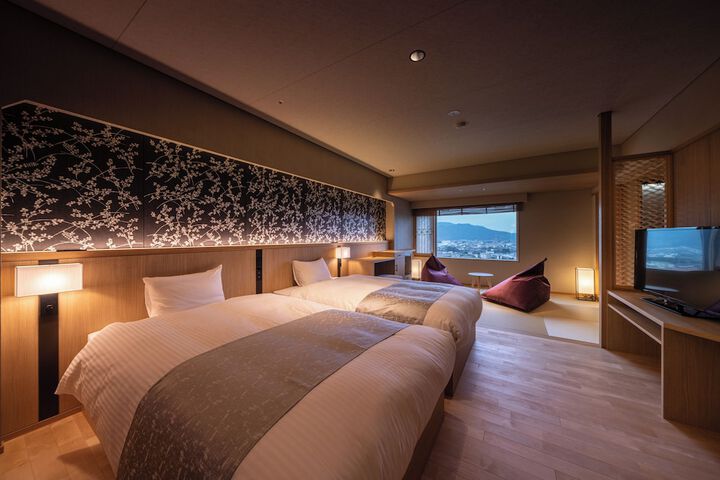 Room 5 of 40
