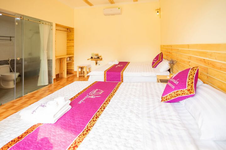 Room 3 of 42