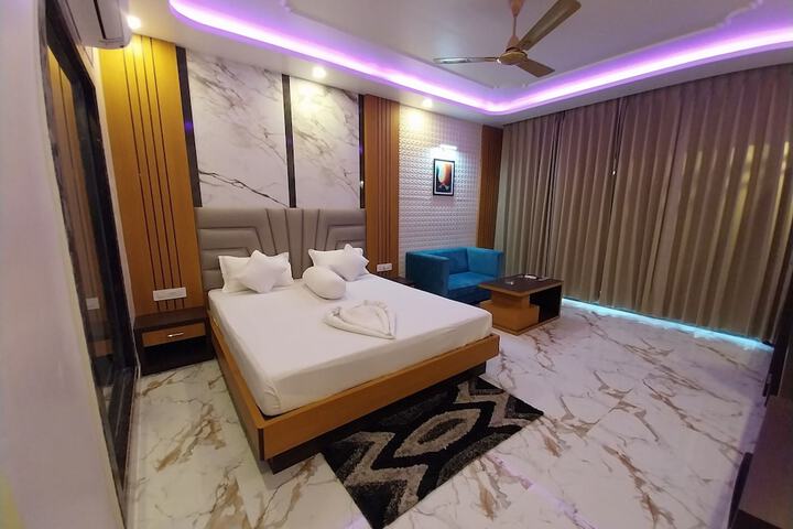 Room 45 of 96