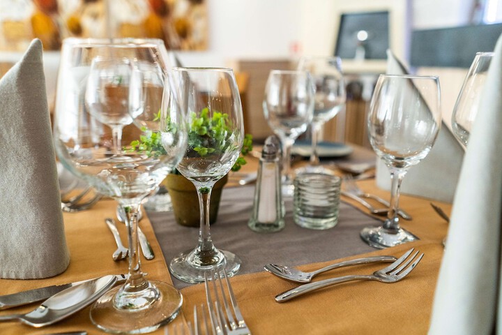 Dining 54 of 121