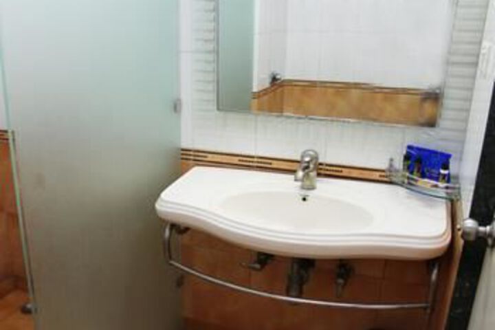 Room 3 of 26