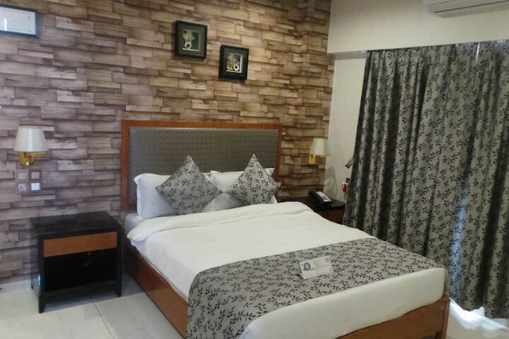 Room 37 of 71