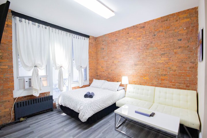 Room 48 of 121