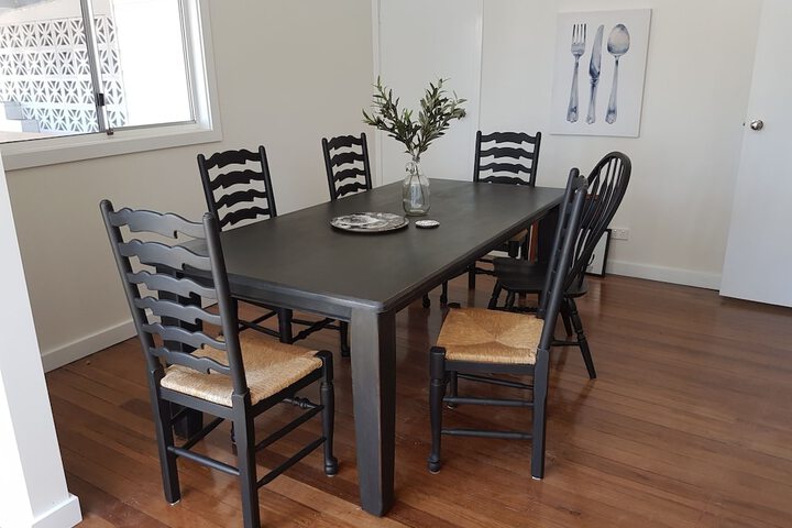 Dining 9 of 14