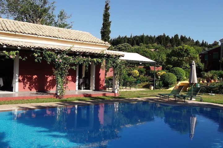 Hotel Pool