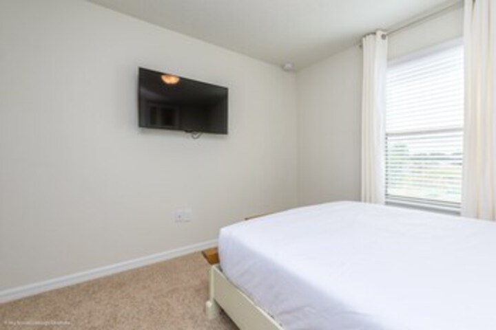 Room 128 of 160