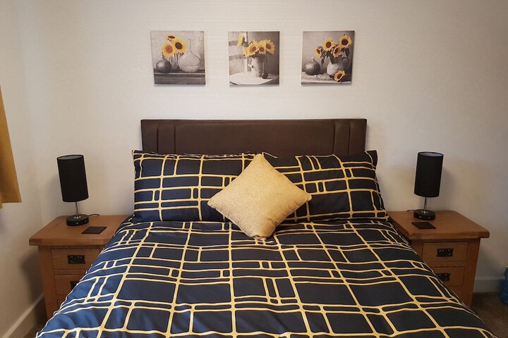 Room 8 of 18