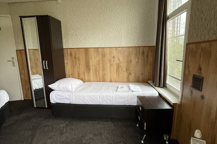 Room 21 of 56