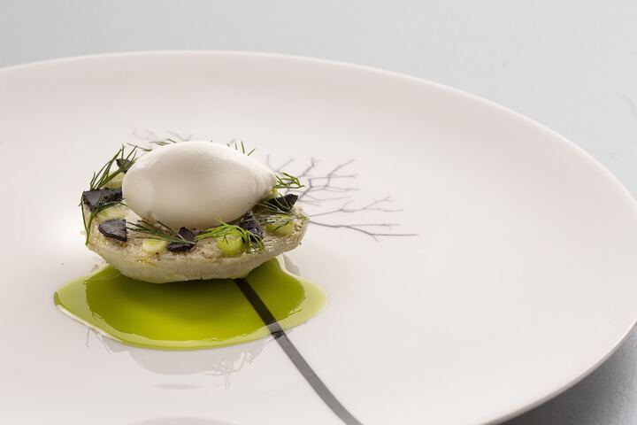 Dining 83 of 101