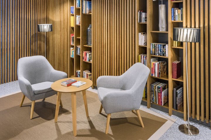 Guest Lobby