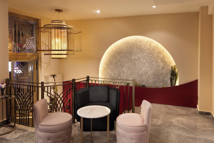 Hotel Interior 4 of 35