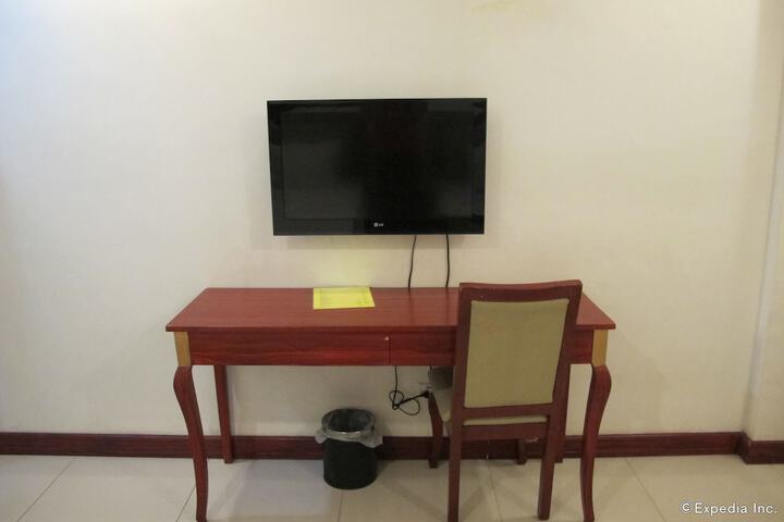 Room 18 of 33