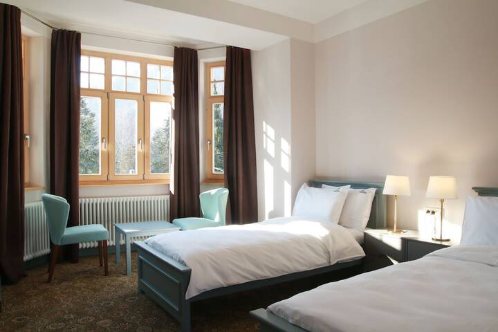 Room 2 of 36