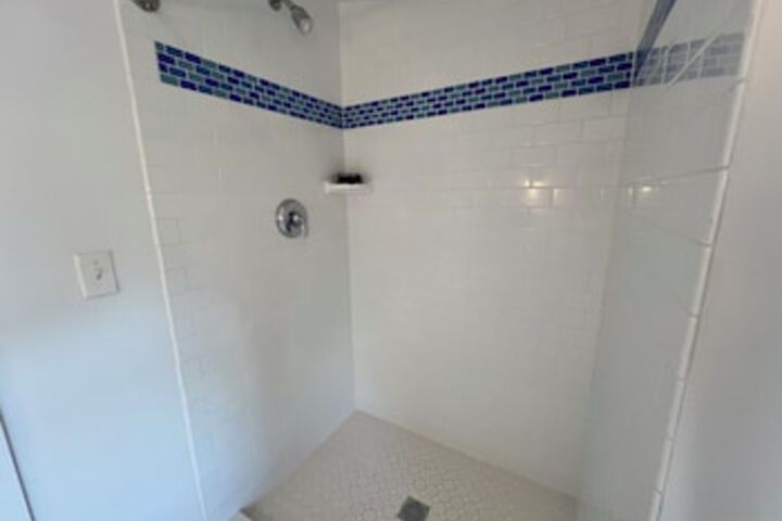 Room 208 of 297