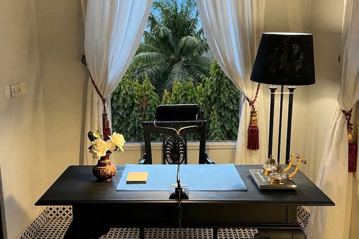 Room 46 of 107