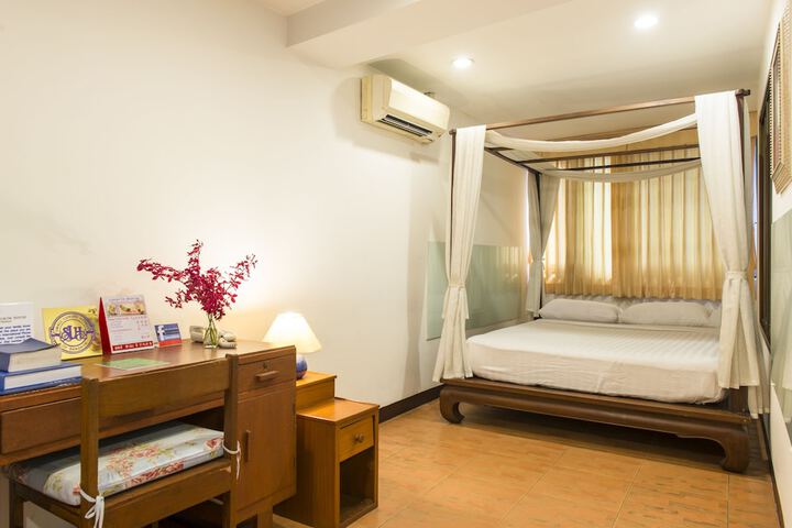 Room 15 of 65