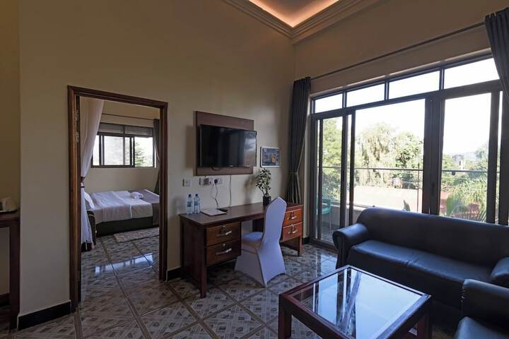 Room 3 of 36