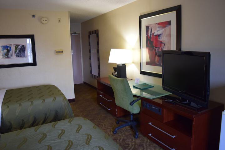 Double Accessible King Size Bed (8 of 11)