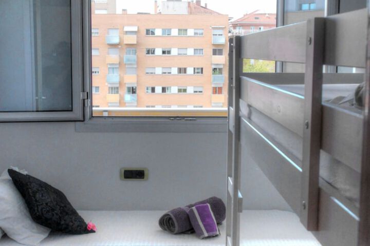 Room 4 of 28