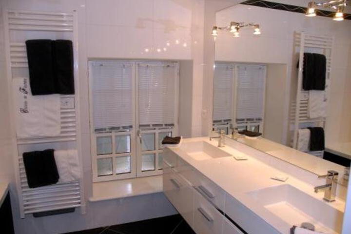 General 44 of 52