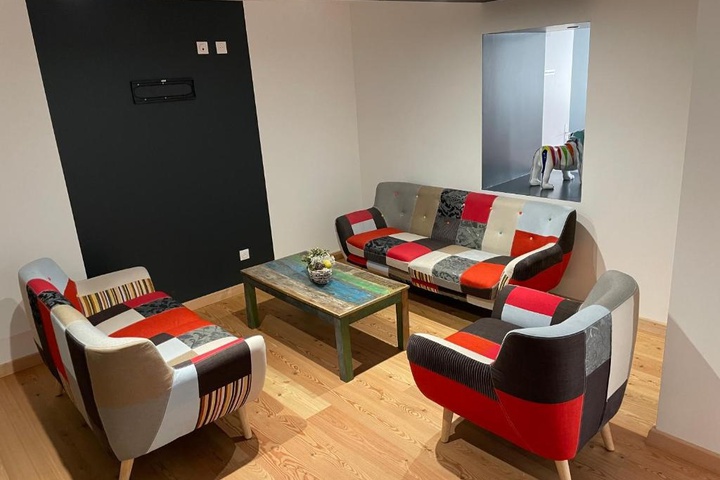 Room 12 of 21