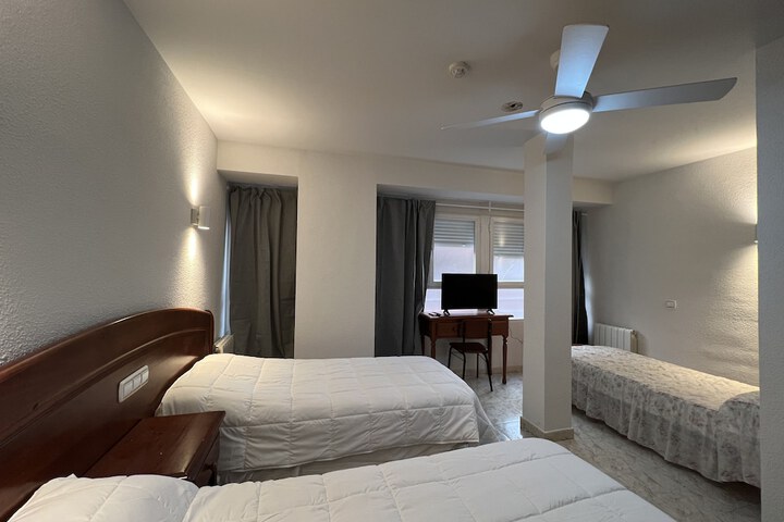 Room 11 of 36