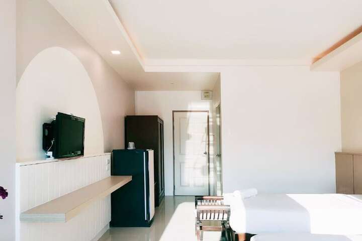 Room 10 of 23