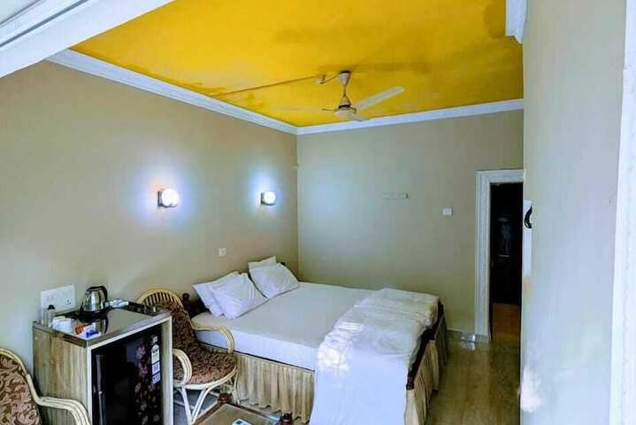 Room 13 of 46