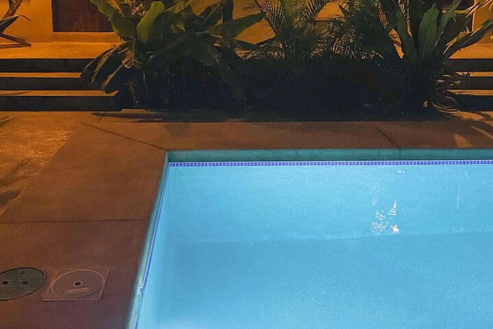 Pool 106 of 151
