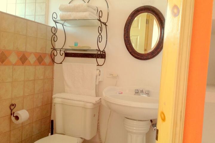 Room 13 of 35