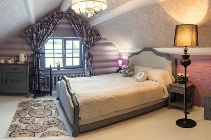 Room 34 of 50