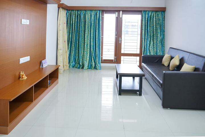 Room 13 of 33