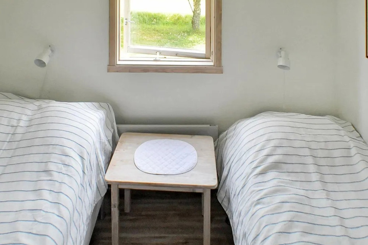 Room 3 of 10