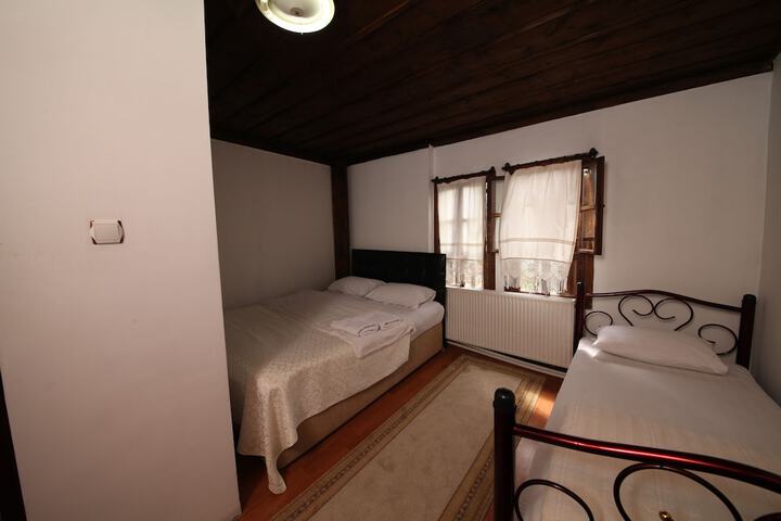 Room 5 of 46