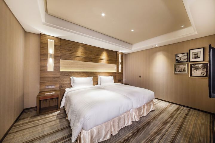 Room 34 of 99