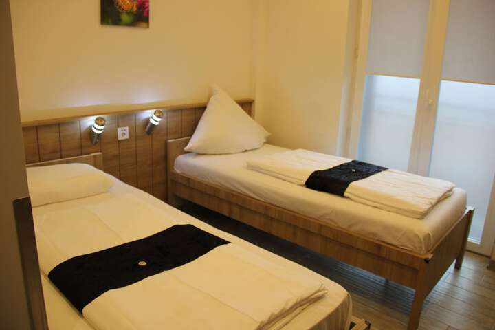 Room 7 of 52
