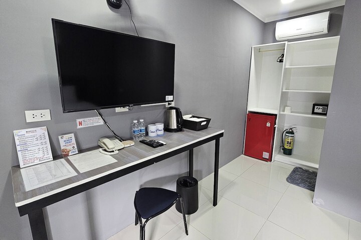 Room 5 of 35