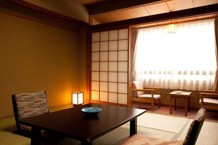 Room 5 of 48