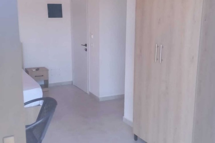 Room 11 of 38